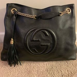 Black Gucci soho hand bag!